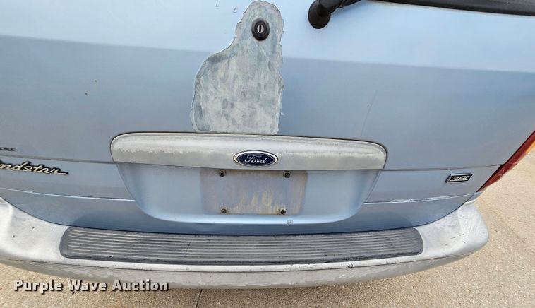 image for item MI9528 1998 Ford Windstar  van