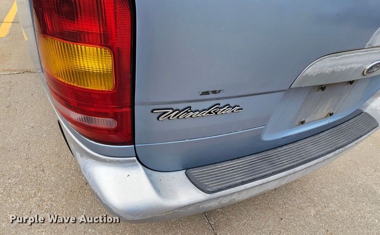 image for item MI9528 1998 Ford Windstar  van