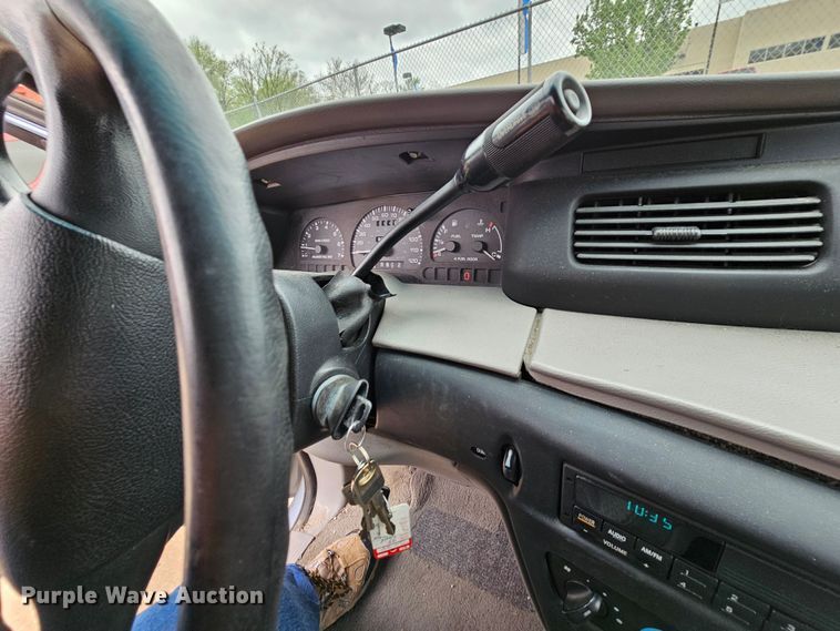 image for item MI9528 1998 Ford Windstar  van