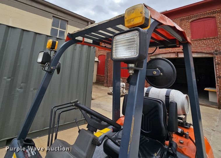 image for item MI9529 Heli H2000  forklift