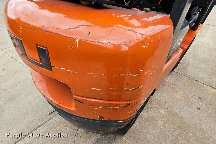 image for item MI9529 Heli H2000  forklift