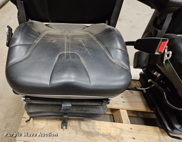 image for item MI9530 (2) Kubota seats
