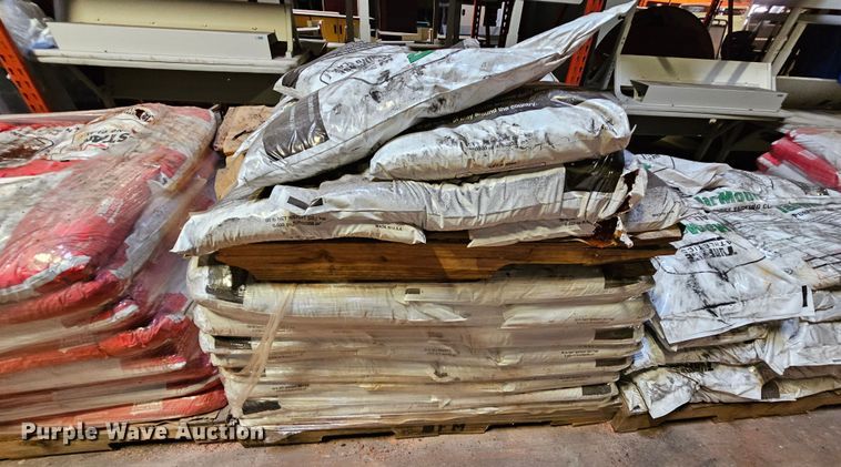 image for item MI9532 Approximately 240 bags of packing clay