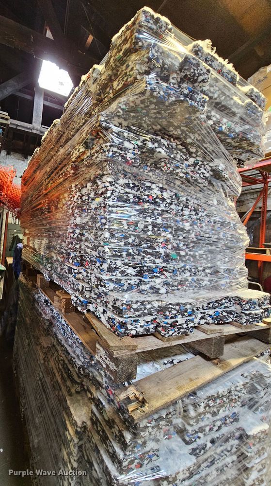 image for item MI9533 Approximately 40 sections of playground underlayment