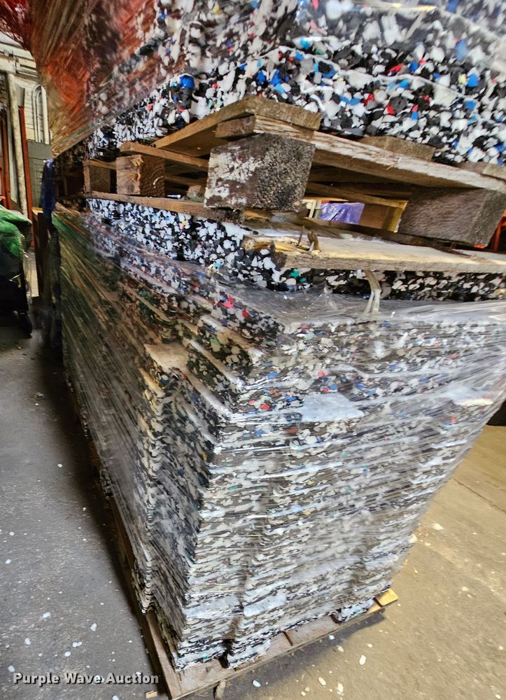 image for item MI9533 Approximately 40 sections of playground underlayment