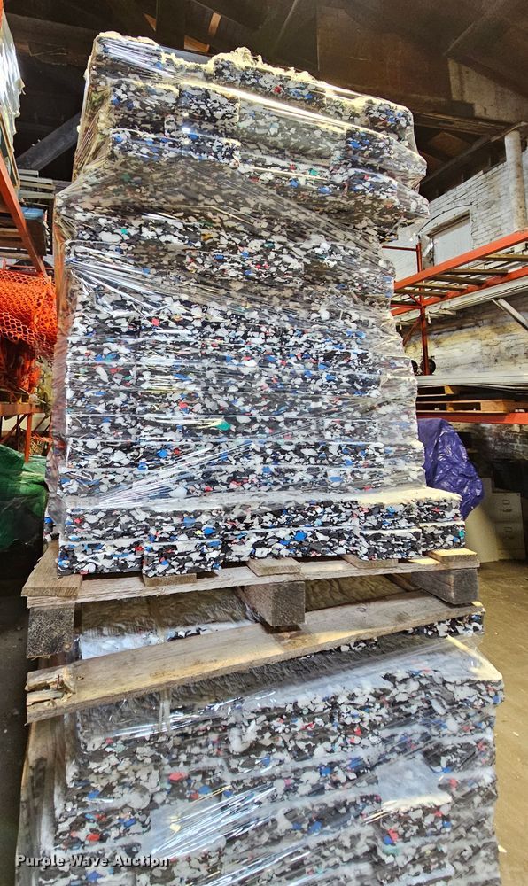 image for item MI9533 Approximately 40 sections of playground underlayment