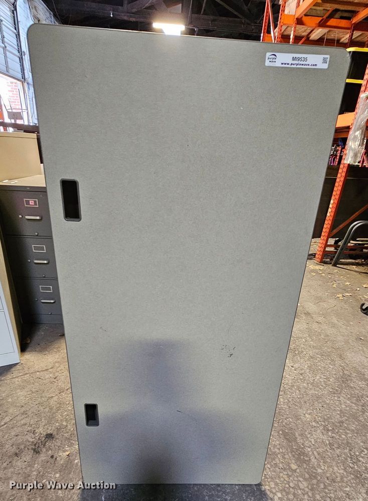 image for item MI9535 (11) desks