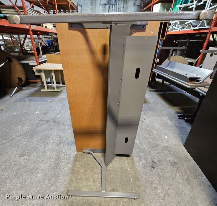 image for item MI9535 (11) desks