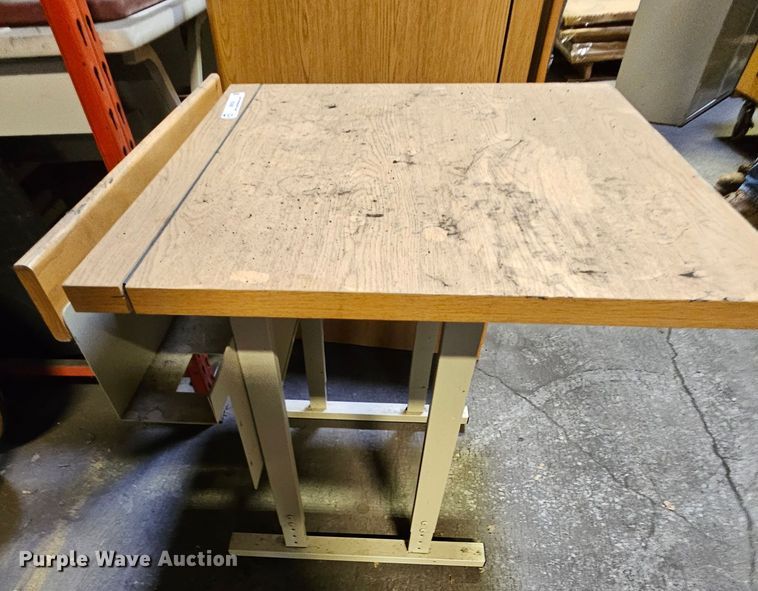 image for item MI9536 (5) desks