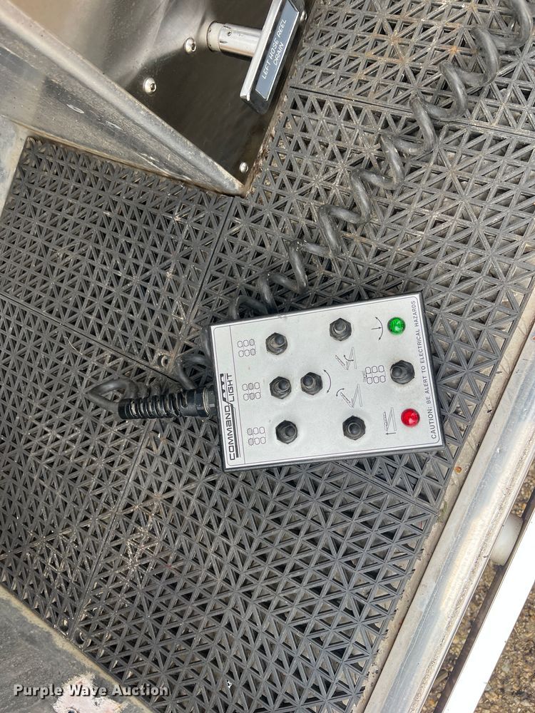 image for item MM9154 2005 Spartan Advantage Pumper  pumper fire truck