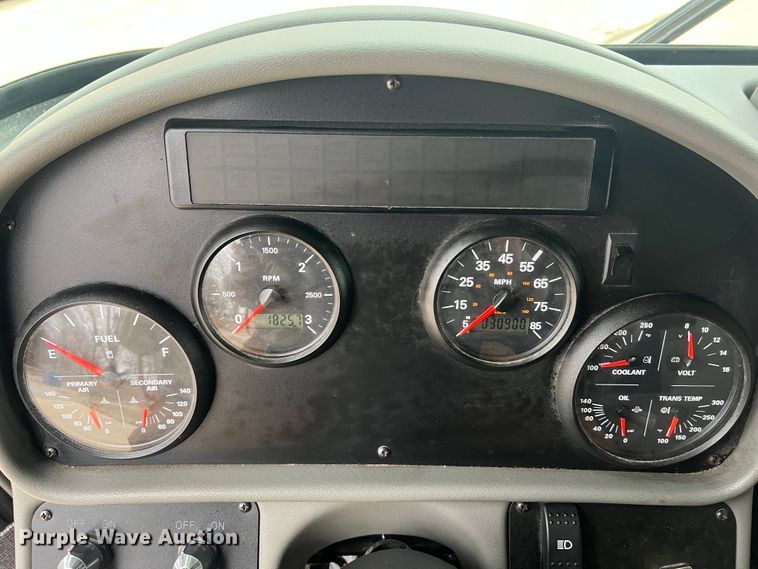 image for item MM9154 2005 Spartan Advantage Pumper  pumper fire truck