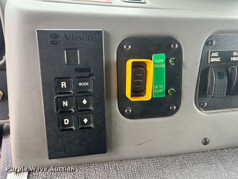 image for item MM9154 2005 Spartan Advantage Pumper  pumper fire truck