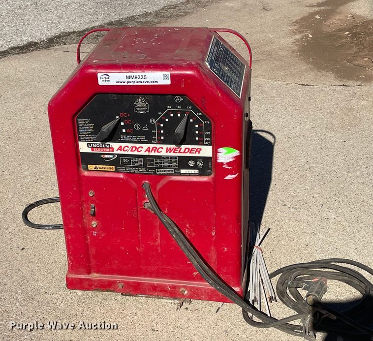 image for item MM9335 Lincoln  welder