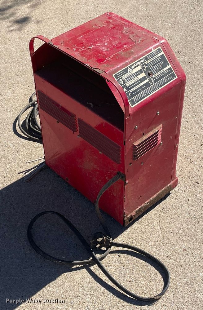 image for item MM9335 Lincoln  welder
