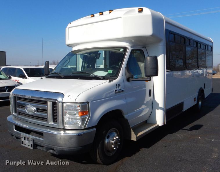 image for item MM9646 2014 Ford E450  shuttle bus