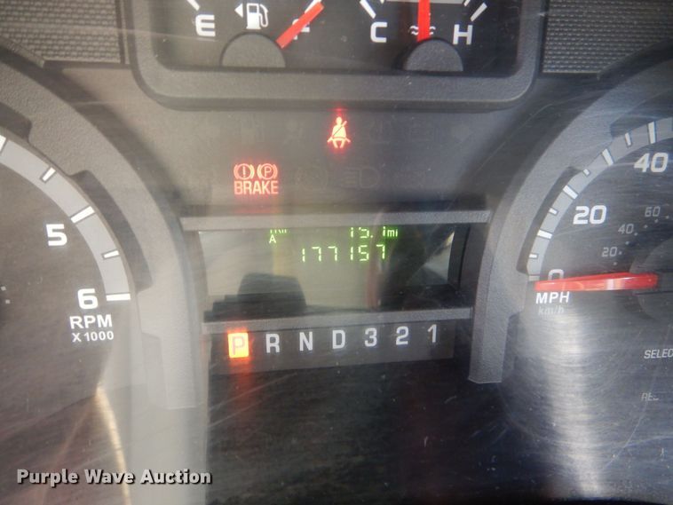 image for item MM9646 2014 Ford E450  shuttle bus