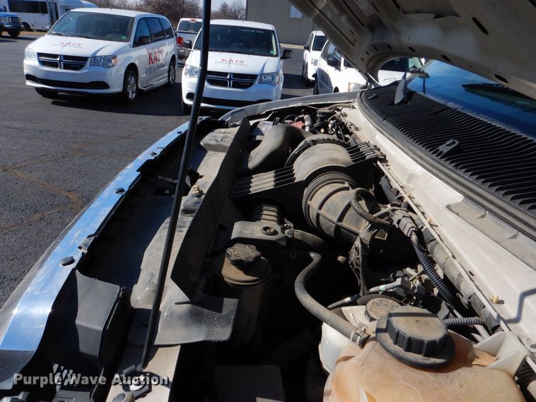 image for item MM9646 2014 Ford E450  shuttle bus