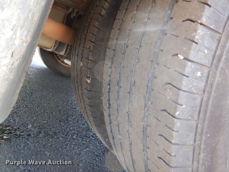 image for item MM9646 2014 Ford E450  shuttle bus