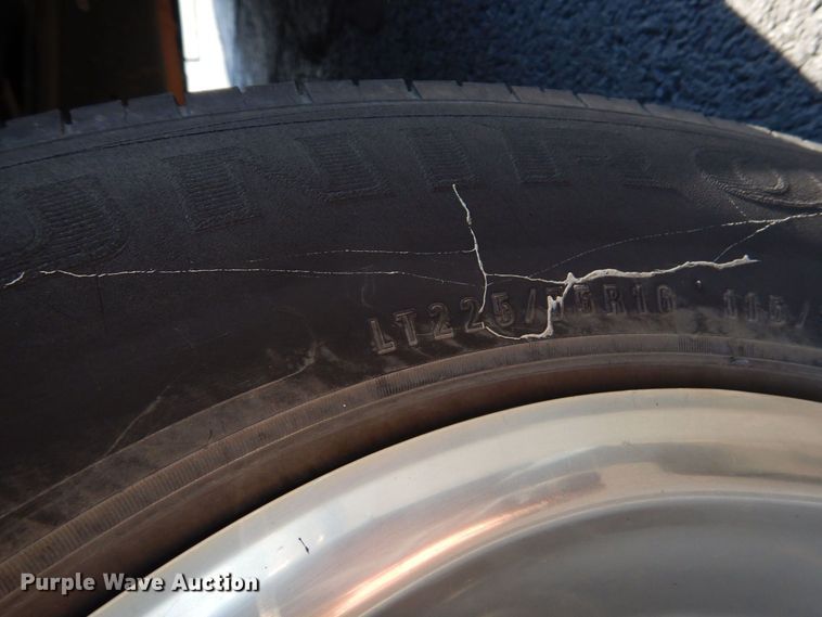 image for item MM9646 2014 Ford E450  shuttle bus