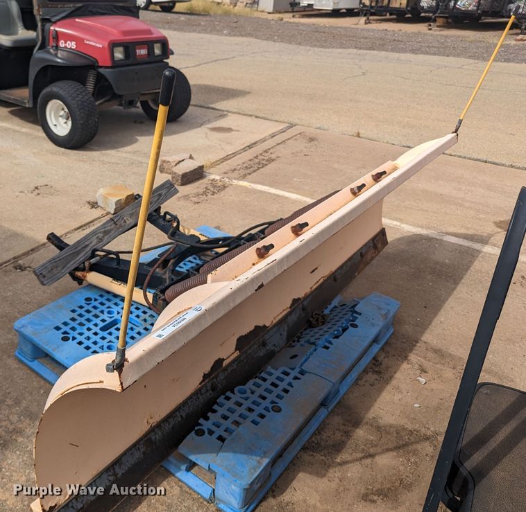 image for item MN9934 Meyer C75  91" W snow plow