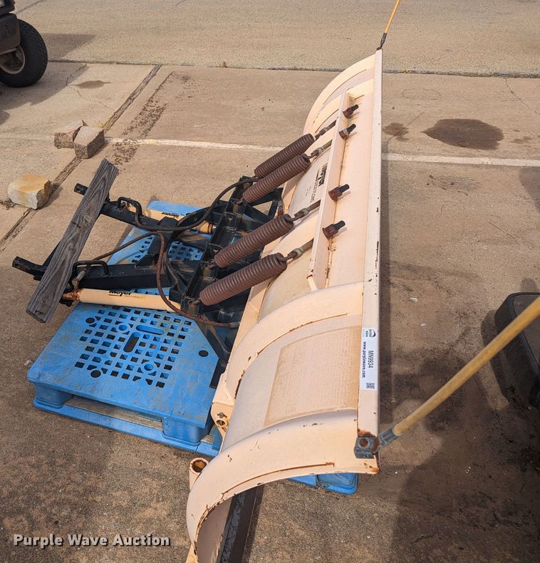 image for item MN9934 Meyer C75  91" W snow plow