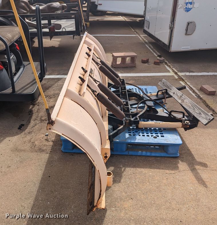 image for item MN9934 Meyer C75  91" W snow plow