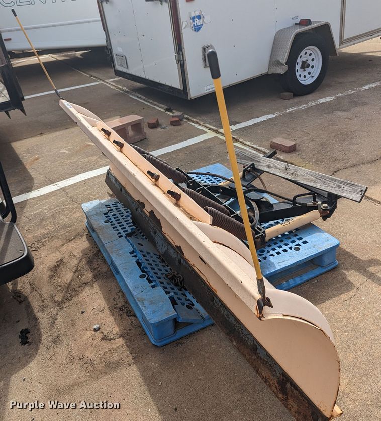 image for item MN9934 Meyer C75  91" W snow plow