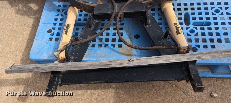 image for item MN9934 Meyer C75  91" W snow plow