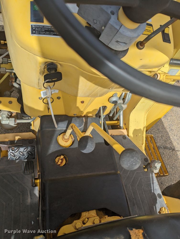 image for item MN9936 2000 New Holland 545D  landscape tractor