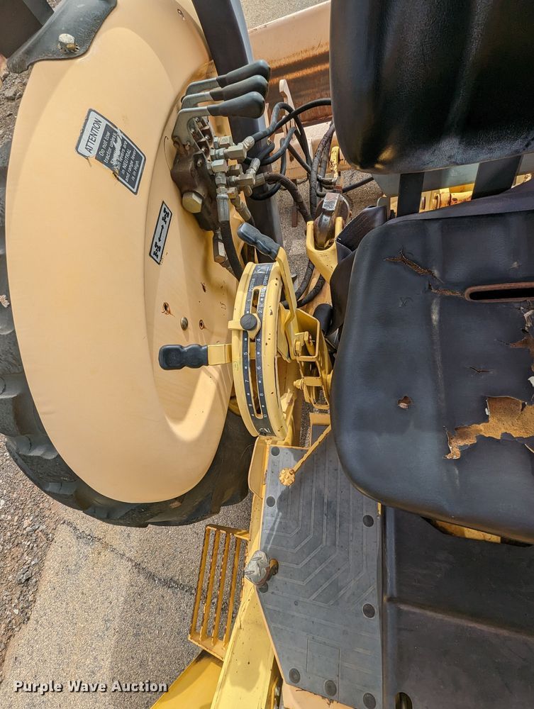 image for item MN9936 2000 New Holland 545D  landscape tractor