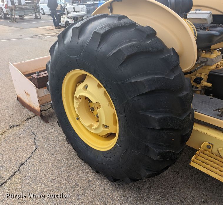 image for item MN9936 2000 New Holland 545D  landscape tractor