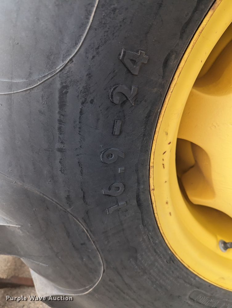 image for item MN9936 2000 New Holland 545D  landscape tractor