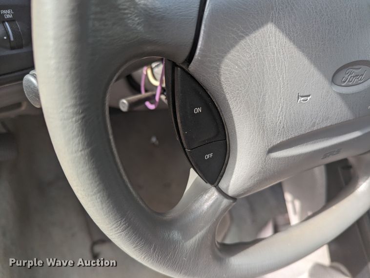 image for item MN9938 1997 Ford Taurus