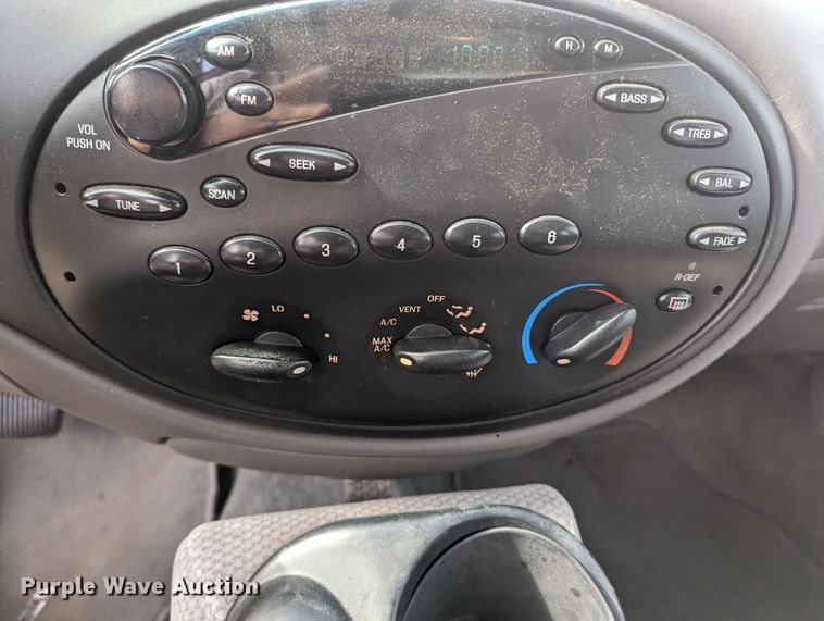 image for item MN9938 1997 Ford Taurus