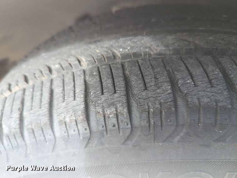 image for item MN9938 1997 Ford Taurus