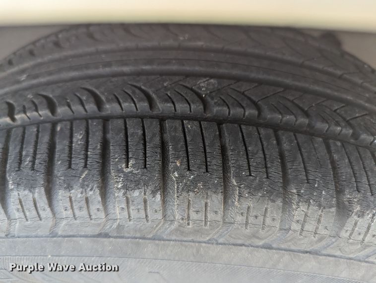 image for item MN9938 1997 Ford Taurus