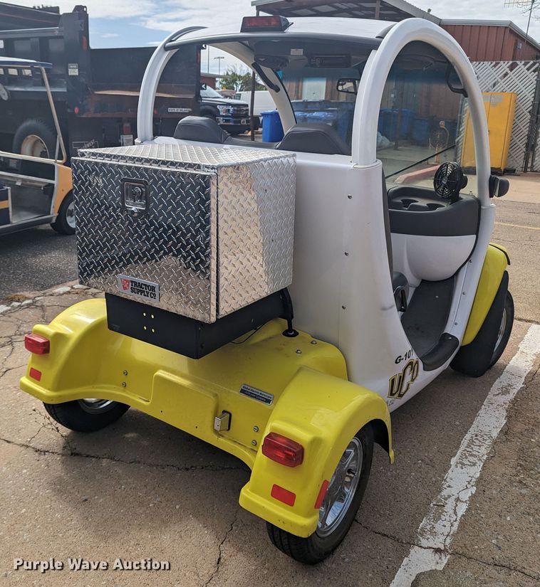 image for item MN9939 2009 Chrysler GEM  utility vehicle