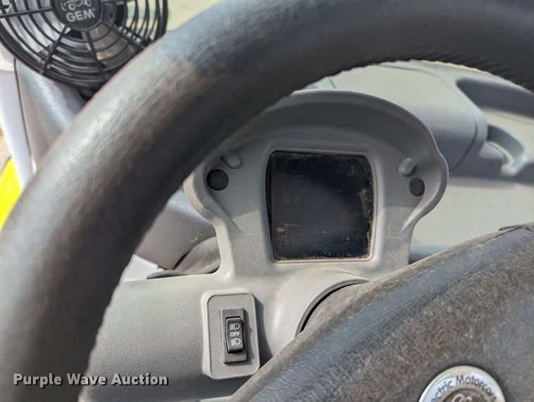 image for item MN9939 2009 Chrysler GEM  utility vehicle