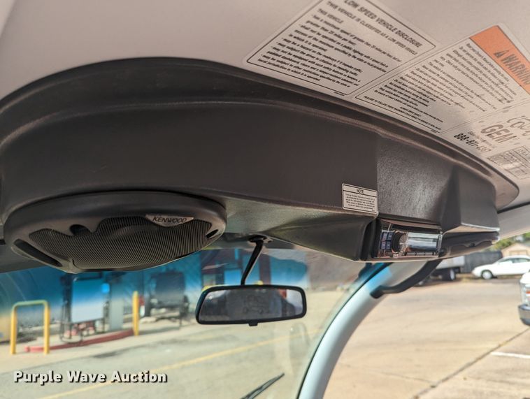 image for item MN9939 2009 Chrysler GEM  utility vehicle