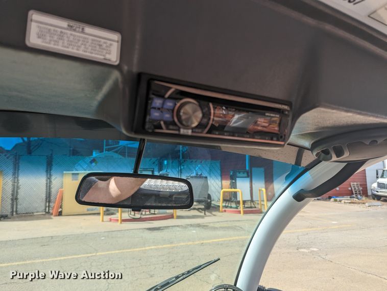 image for item MN9939 2009 Chrysler GEM  utility vehicle