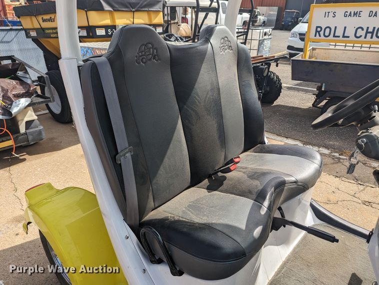 image for item MN9939 2009 Chrysler GEM  utility vehicle