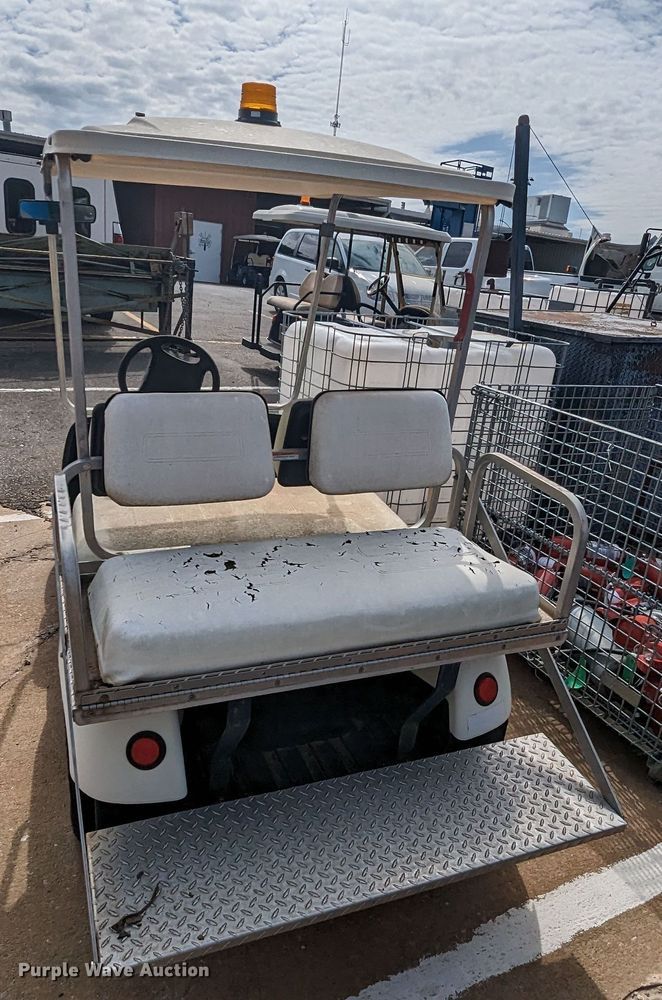 image for item MN9940 Yamaha  golf cart