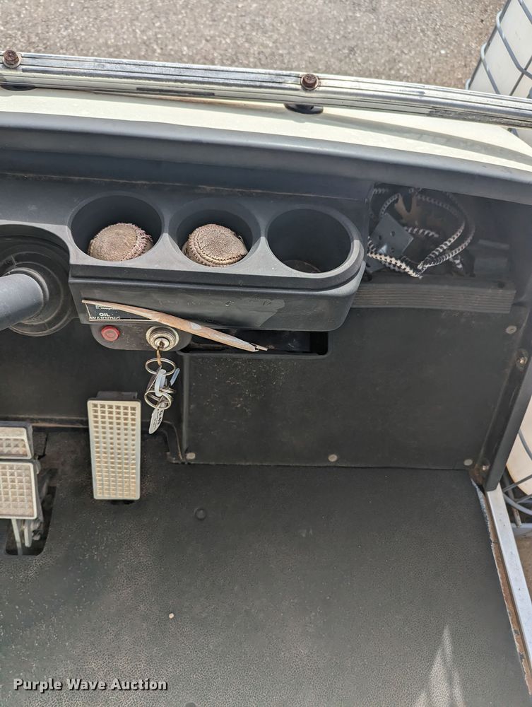 image for item MN9940 Yamaha  golf cart