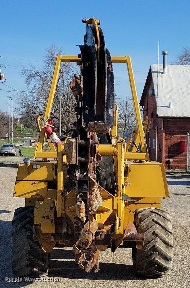 image for item MO9620 1998 Vermeer V-5800  trencher