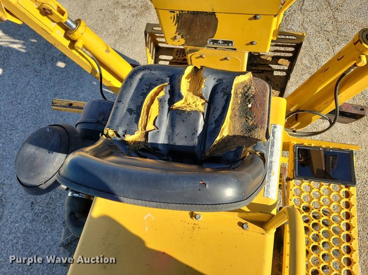 image for item MO9620 1998 Vermeer V-5800  trencher