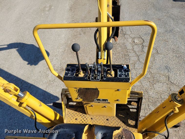 image for item MO9620 1998 Vermeer V-5800  trencher