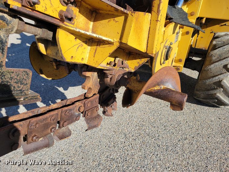 image for item MO9620 1998 Vermeer V-5800  trencher