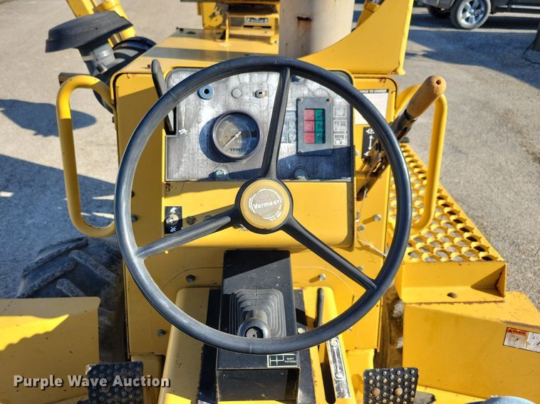 image for item MO9620 1998 Vermeer V-5800  trencher