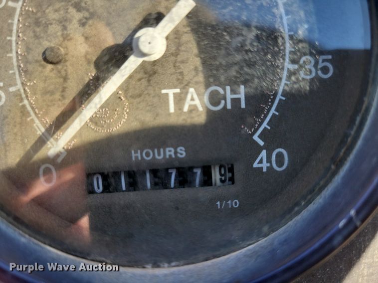 image for item MO9620 1998 Vermeer V-5800  trencher