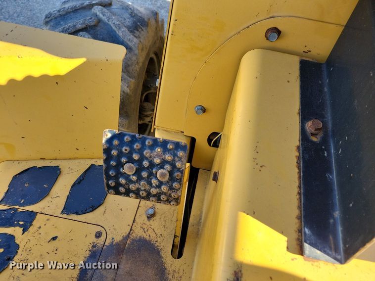 image for item MO9620 1998 Vermeer V-5800  trencher